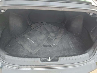 2023 Hyundai Elantra SEL - miniatura 14