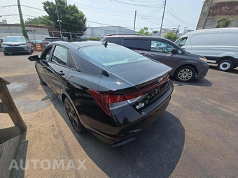 2023 Hyundai Elantra SEL - miniatura 2