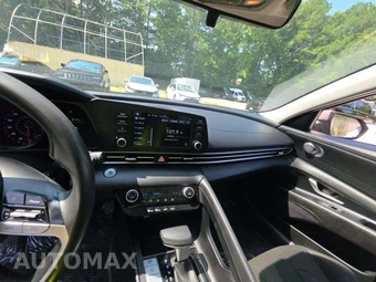 2023 Hyundai Elantra SEL – miniatura 10