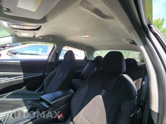 2023 Hyundai Elantra SEL – miniatura 11