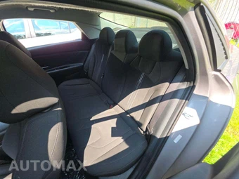 2023 Hyundai Elantra SEL – miniatura 13