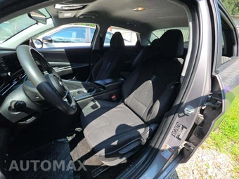 2023 Hyundai Elantra SEL – miniatura 6
