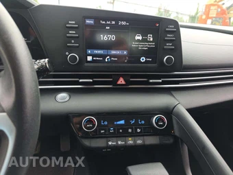 2023 Hyundai Elantra SEL - miniatura 10