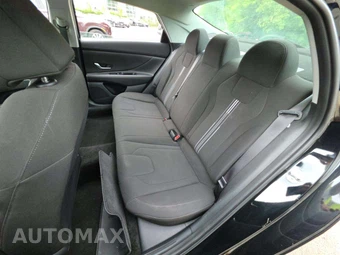 2023 Hyundai Elantra SEL - miniatura 13