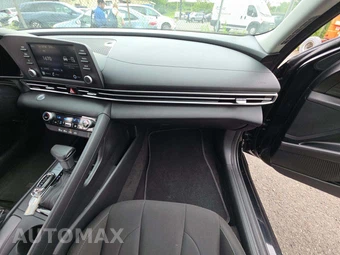 2023 Hyundai Elantra SEL - miniatura 19