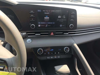 2023 Hyundai Elantra SEL - miniatura 10