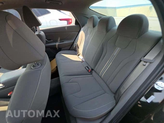 2023 Hyundai Elantra SEL - miniatura 13