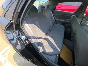 2023 Hyundai Elantra SEL - miniatura 16