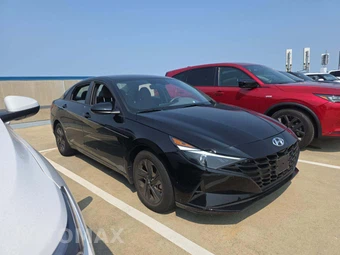 2023 Hyundai Elantra SEL - miniatura 4
