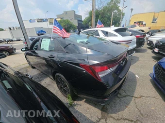 2023 Hyundai Elantra SEL - miniatura 2