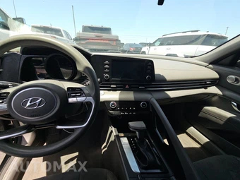 2023 Hyundai Elantra SEL - miniatura 11