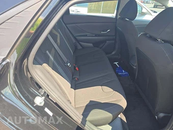 2023 Hyundai Elantra SEL - miniatura 16
