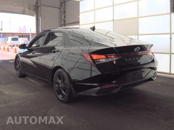 2023 Hyundai Elantra SEL - miniatura 6