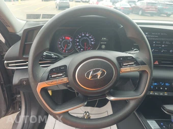 2023 Hyundai Elantra SEL - miniatura 10