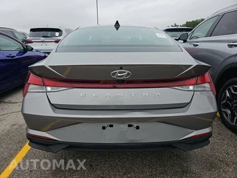 2023 Hyundai Elantra SEL - miniatura 5