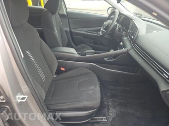 2023 Hyundai Elantra SEL - miniatura 8