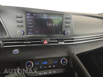 2023 Hyundai Elantra SEL - miniatura 11