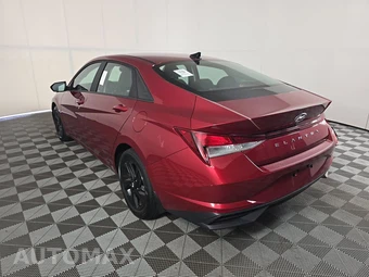 2023 Hyundai Elantra SEL - miniatura 6