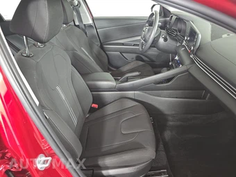 2023 Hyundai Elantra SEL - miniatura 8