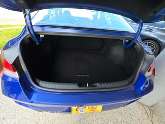 2023 Hyundai Elantra SEL - miniatura 14