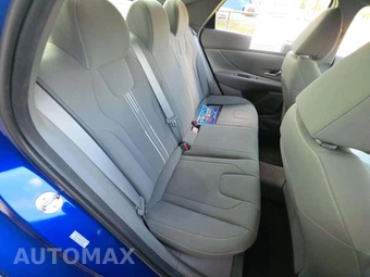 2023 Hyundai Elantra SEL - miniatura 16