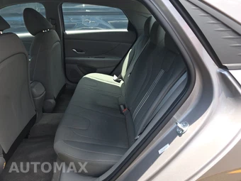 2023 Hyundai Elantra SEL – miniatura 13