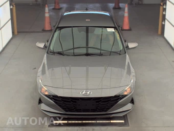 2023 Hyundai Elantra SEL - miniatura 2