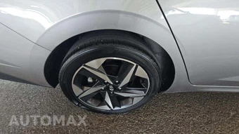 2023 Hyundai Elantra SEL - miniatura 20