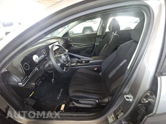 2023 Hyundai Elantra SEL - miniatura 7