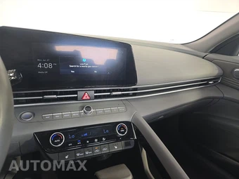 2023 Hyundai Elantra SEL - miniatura 11