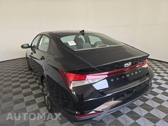 2023 Hyundai Elantra SEL - miniatura 6