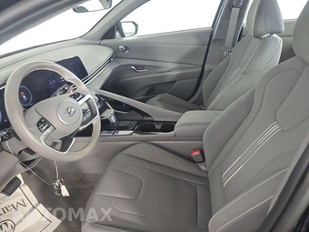 2023 Hyundai Elantra SEL - miniatura 7