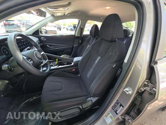 2023 Hyundai Elantra SEL - miniatura 4