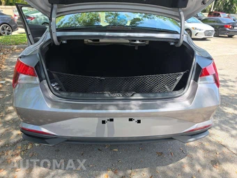2023 Hyundai Elantra SEL - miniatura 8