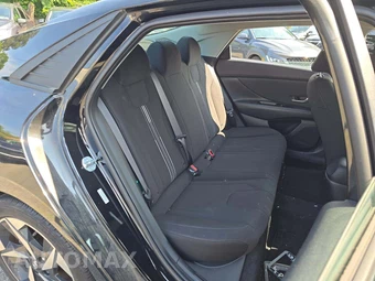 2023 Hyundai Elantra SEL - miniatura 16