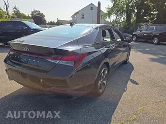 2023 Hyundai Elantra SEL - miniatura 3