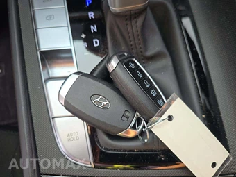 2023 Hyundai Elantra SEL - miniatura 8