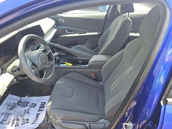 2023 Hyundai Elantra SEL - miniatura 6