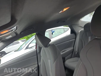 2023 Hyundai Elantra SEL - miniatura 17