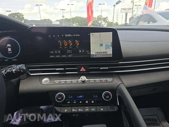 2023 Hyundai Elantra SEL - miniatura 10