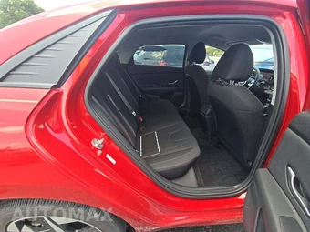 2023 Hyundai Elantra SEL - miniatura 16