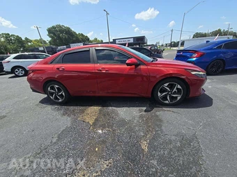 2023 Hyundai Elantra SEL - miniatura 4