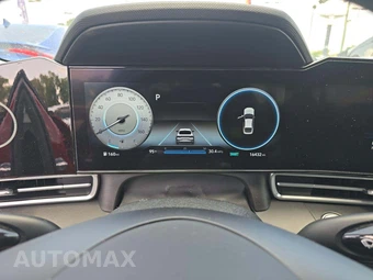 2023 Hyundai Elantra SEL - miniatura 9