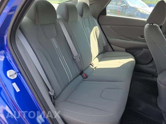 2023 Hyundai Elantra SEL - miniatura 16