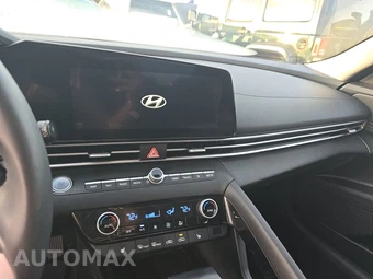 2023 Hyundai Elantra SEL - miniatura 11