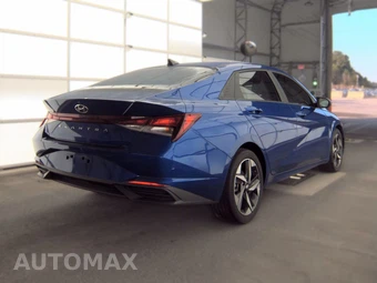 2023 Hyundai Elantra SEL - miniatura 4