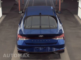2023 Hyundai Elantra SEL - miniatura 5