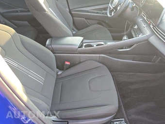 2023 Hyundai Elantra SEL - miniatura 8