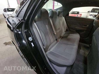 2023 Hyundai Elantra SEL - miniatura 16