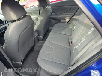 2023 Hyundai Elantra SEL - miniatura 13